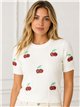 haut en maille brodé de cerises