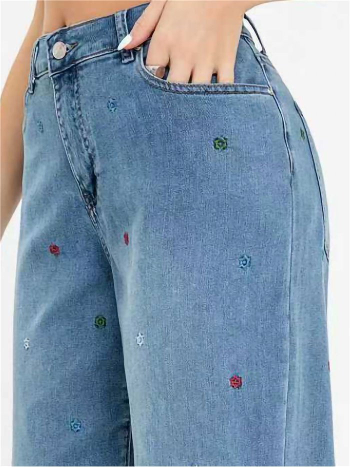 Jeans culotte bordados