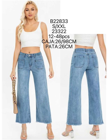 Jeans wide leg bolsillos parche