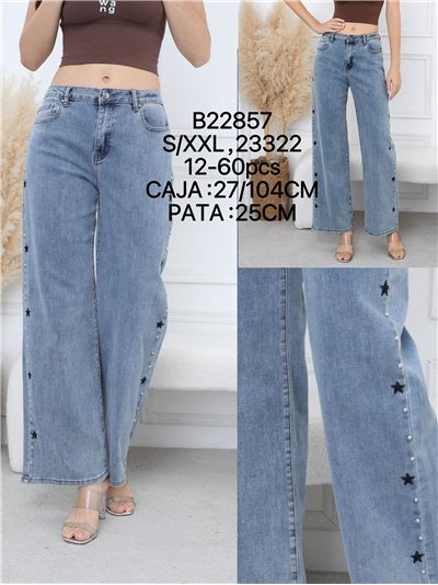 Jeans wide leg estrellas y tachas 2