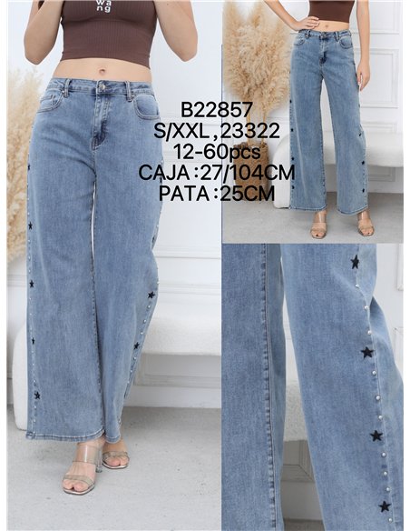 Jeans wide leg estrellas y tachas