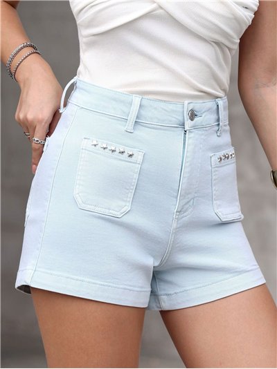 Pantaloncini di jeans azzurri con borchie a forma di stella
