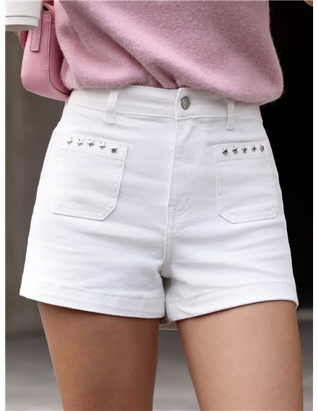 Short en jean blanc à clous en forme d'étoile