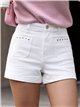 Short en jean blanc à clous en forme d'étoile