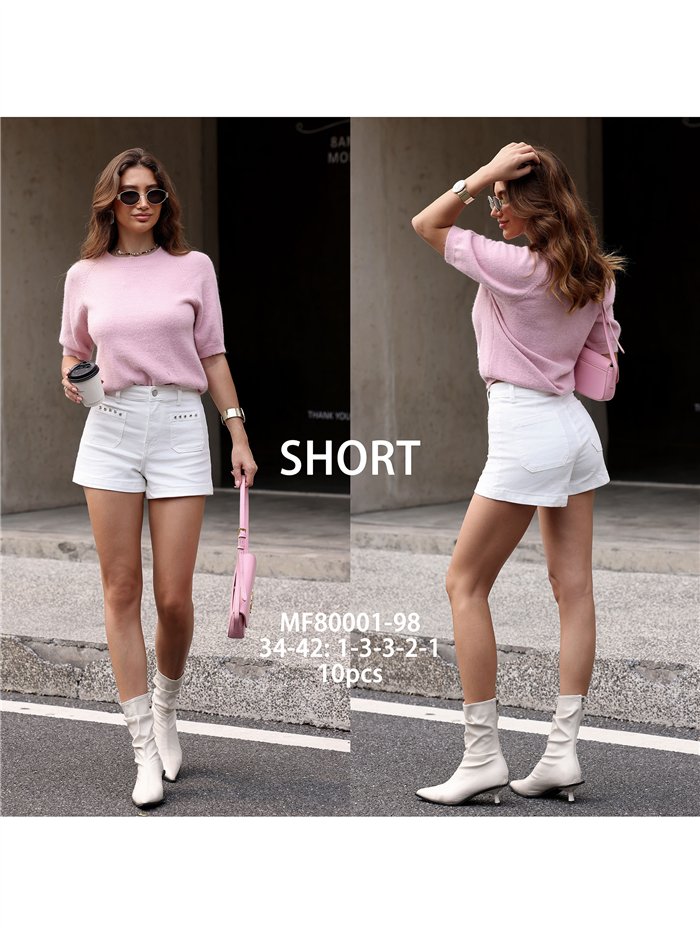 Short en jean blanc à clous en forme d'étoile