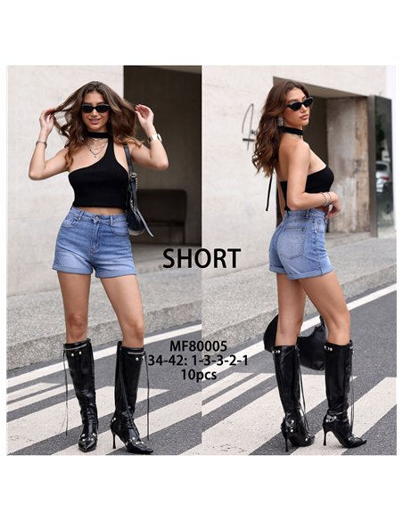 Pantaloncini di jeans con tasca a stella e strass