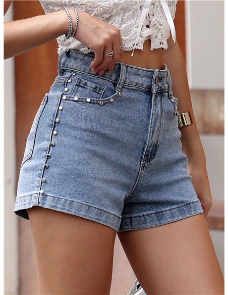 Pantaloncini di jeans con borchie decorative