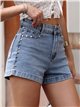 Pantaloncini di jeans con borchie decorative