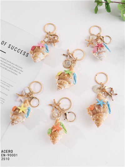 Llavero caracola tropical efecto natural con charms marinos 2