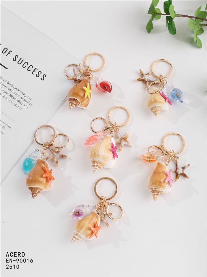 Schlüsselanhänger aus Muscheln mit natürlicher Optik, Stern und Kristall