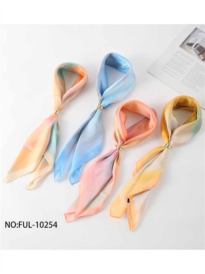 Pañuelo satinado degradado pastel