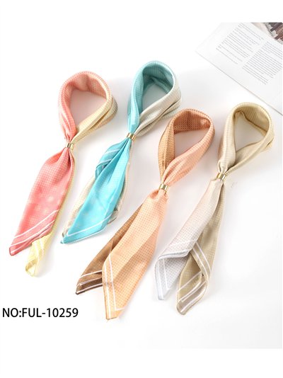 Pañuelo satinado topitos 2