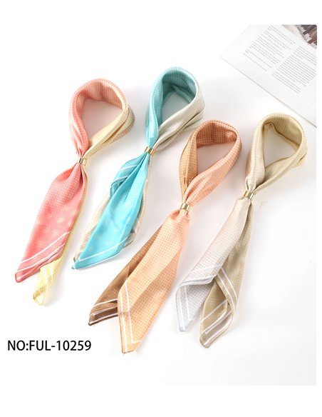 Pañuelo satinado topitos