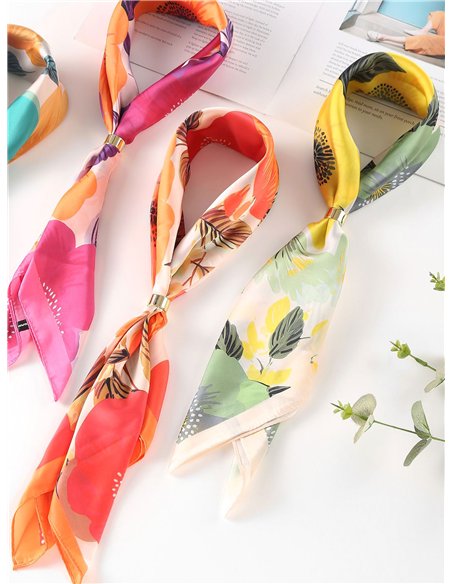 Pañuelo satinado floral tropical