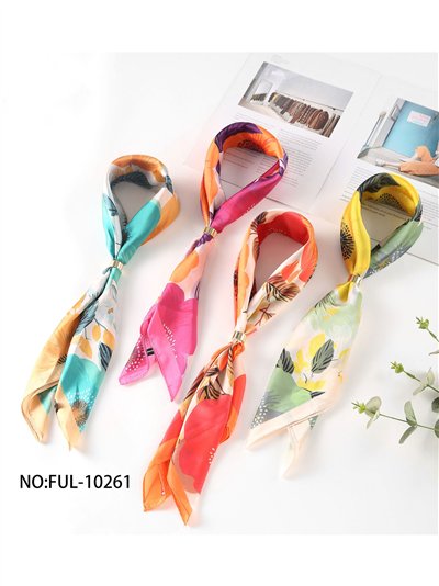 Pañuelo satinado floral tropical 2