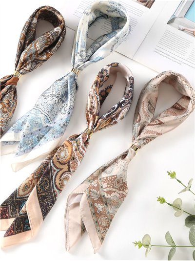 Pañuelo satinado estampado cachemir