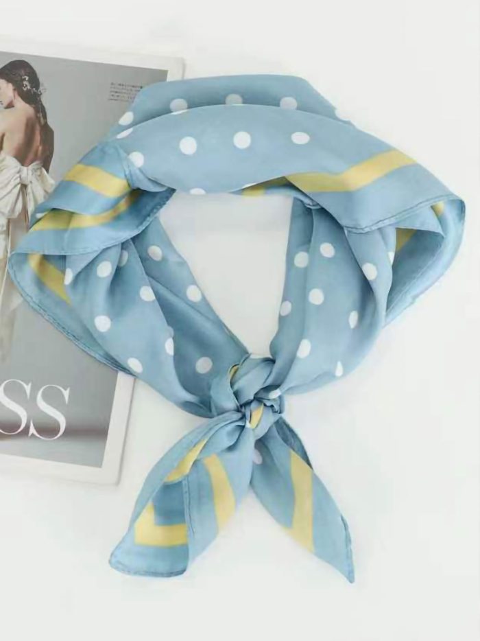 Pañuelo efecto seda cuadrado de lunares