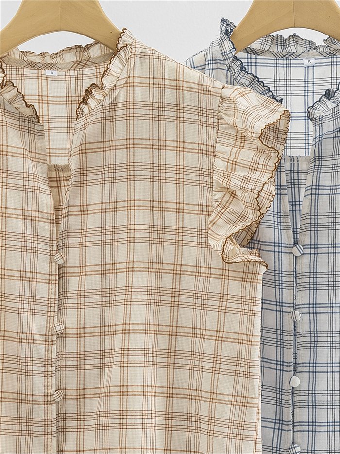 Checked ruffle sleeve blouse