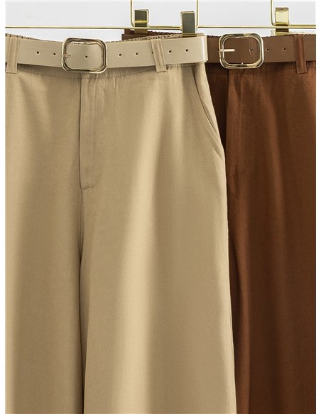Pantalón wide leg con cinturón