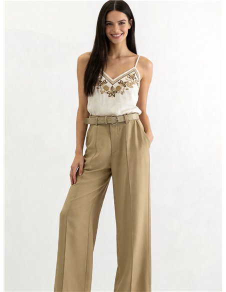 Pantalón recto con cinturón