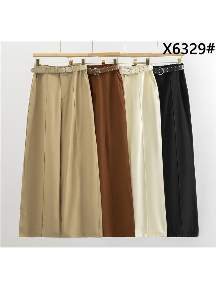 Pantalón recto con cinturón