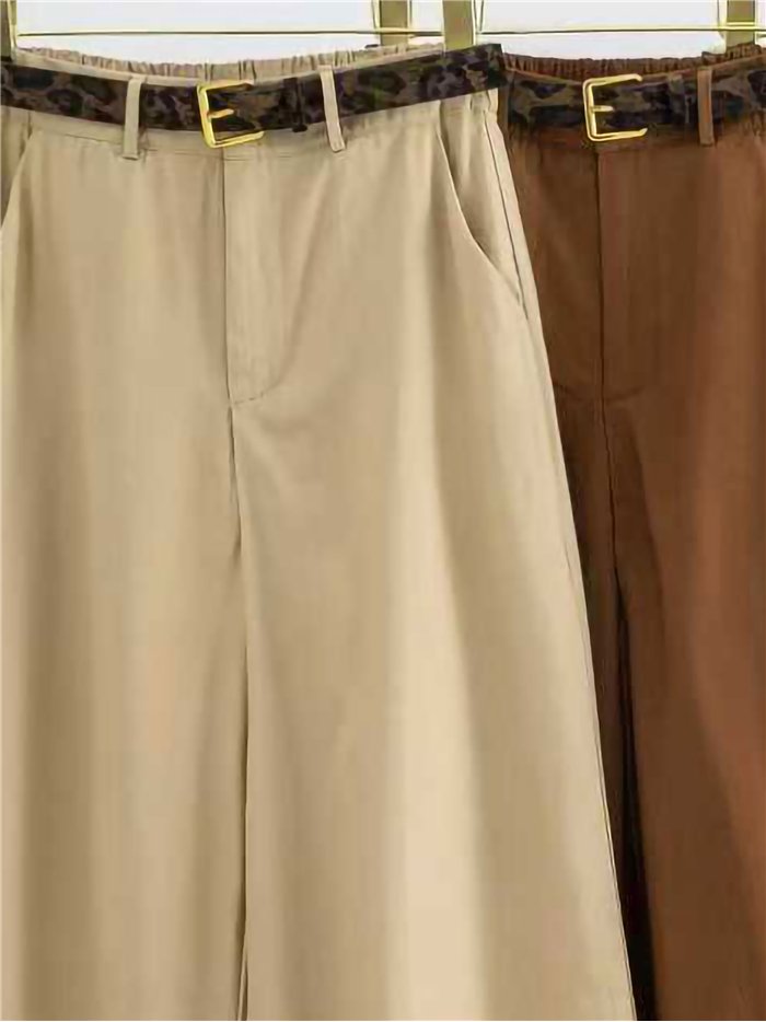 Pantalón palazzo con cinturón animal print