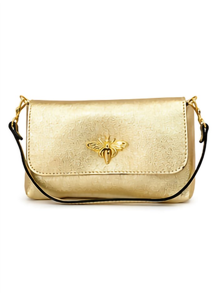 Bolso bandolera metalizado con adorno abeja