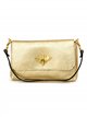 Bolso bandolera metalizado con adorno abeja