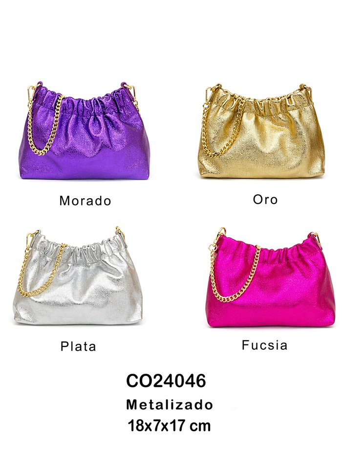 Bolso fruncido metalizado con cadena