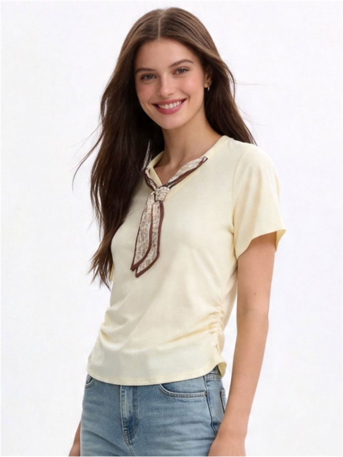 Camiseta detalle pañuelo