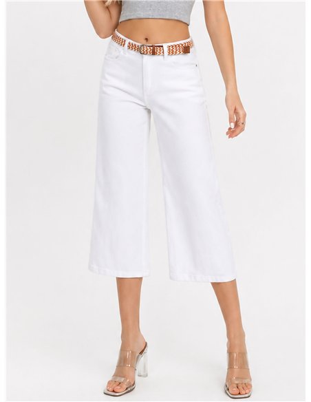 Pantalón vaquero culotte blanco cinturón