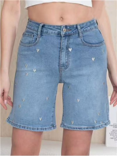 Bermuda vaquera corazones bordados