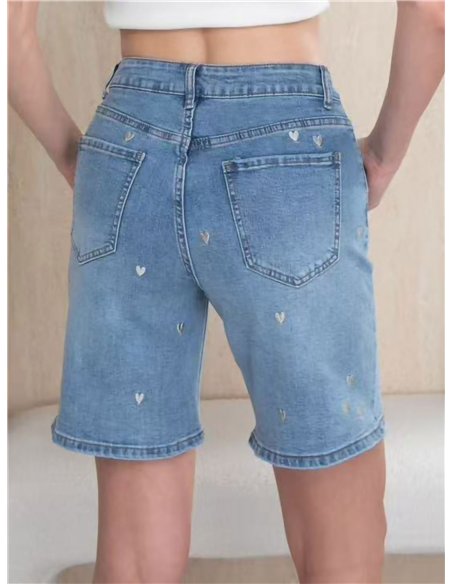 Bermuda vaquera corazones bordados