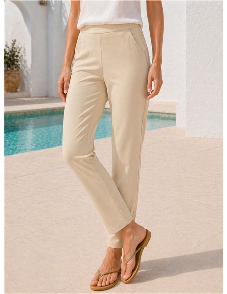 Stretch trousers with pockets
