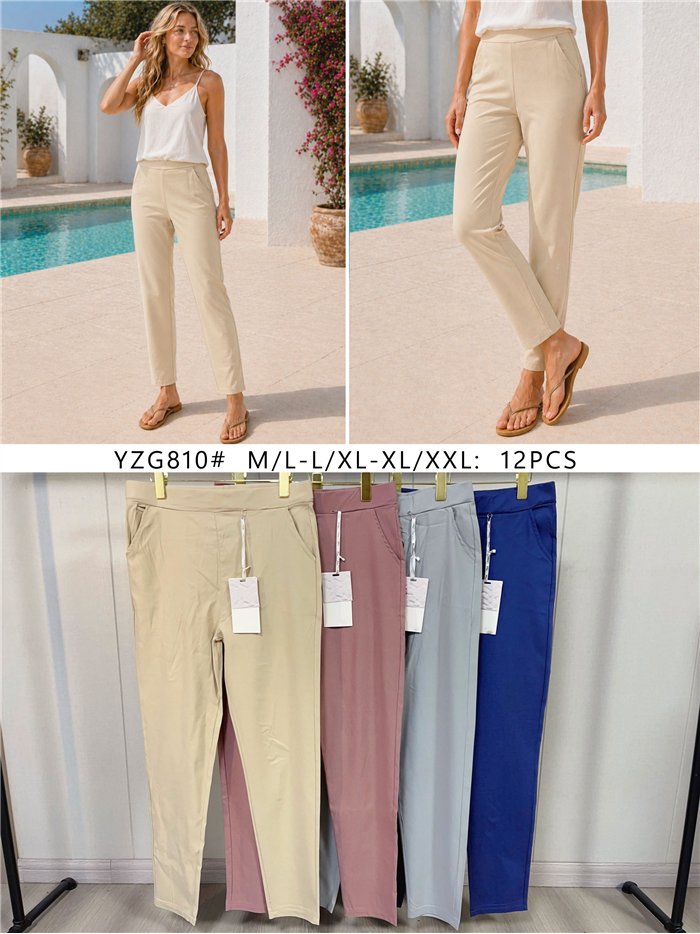 Stretch trousers with pockets