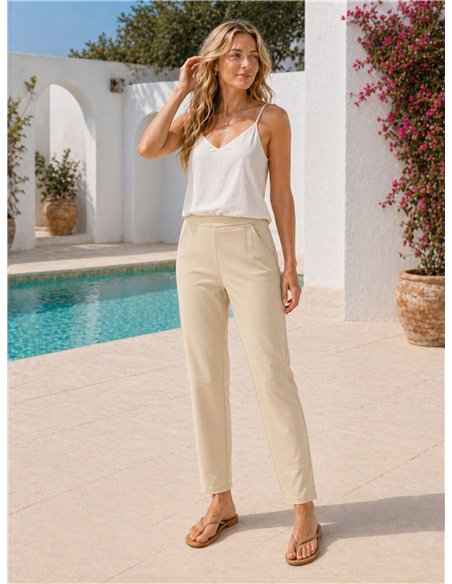 Stretch trousers with pockets