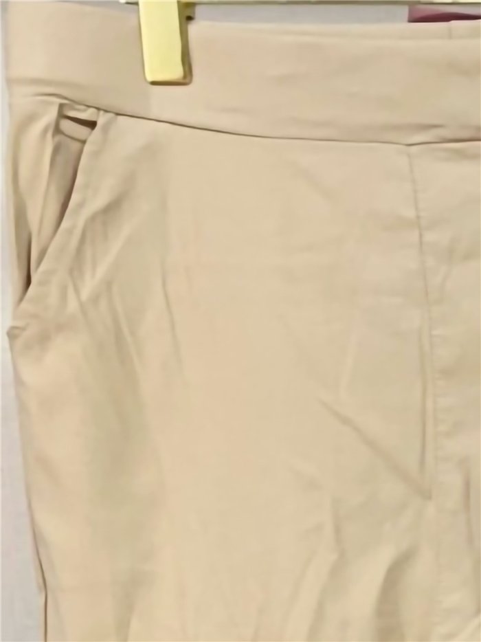 Stretch trousers with pockets