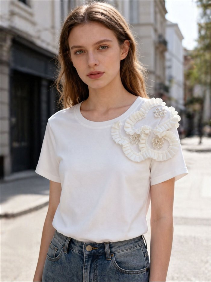 Ruffle flower embellished t-shirt
