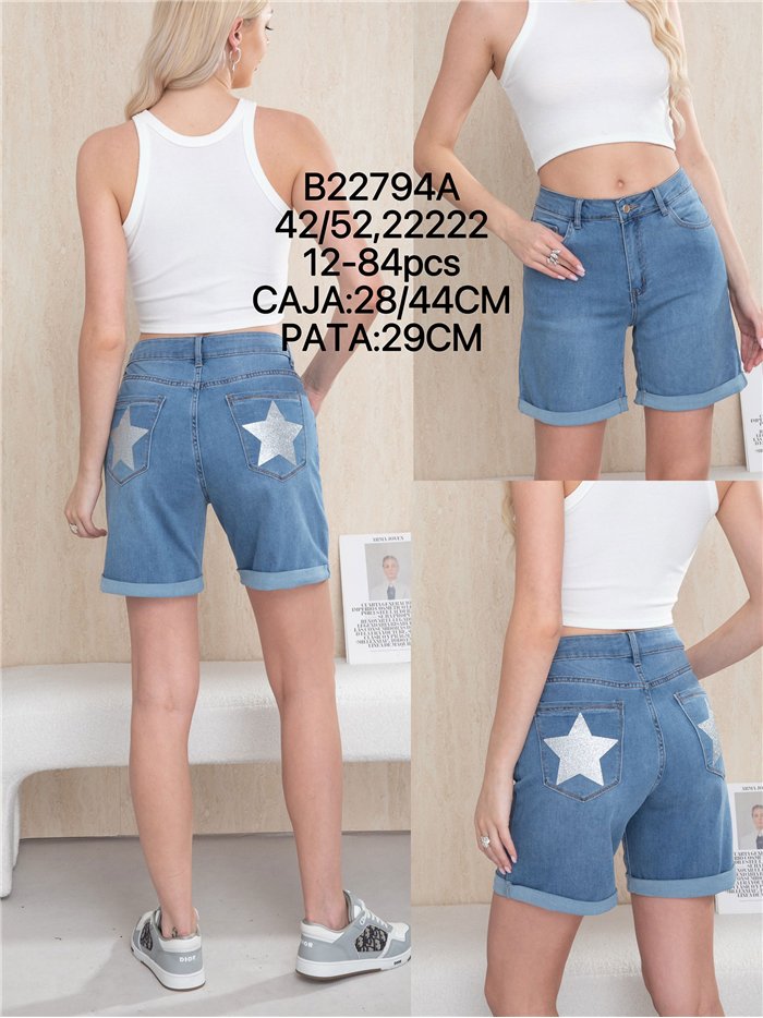 Bermuda jeans plus size com glitter e estrelas