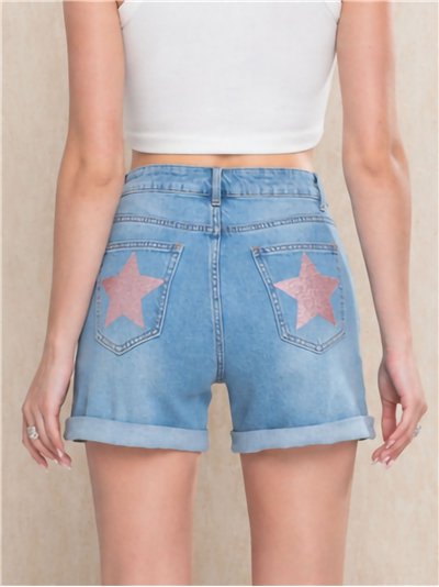 Shorts jeans com estrelas brilhantes
