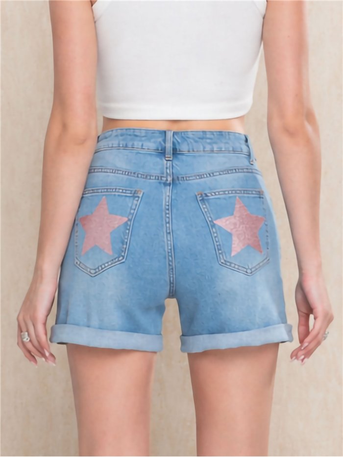 Shorts jeans com estrelas brilhantes