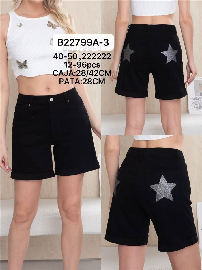 Bermuda plus size com glitter e bolsos.