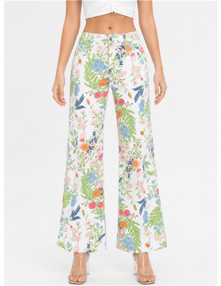 calça jeans de perna larga com estampa floral