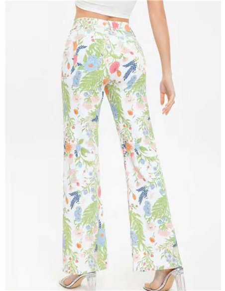 calça jeans de perna larga com estampa floral