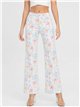 calça jeans de perna larga com estampa floral