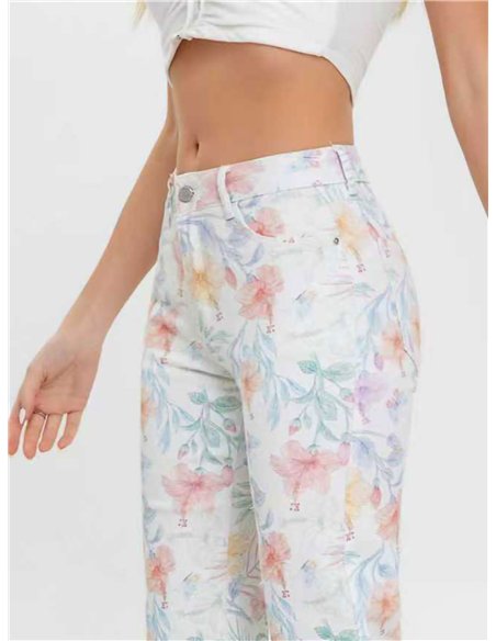 calça jeans de perna larga com estampa floral
