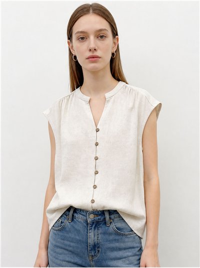 Blusa de linho sem mangas com botões.