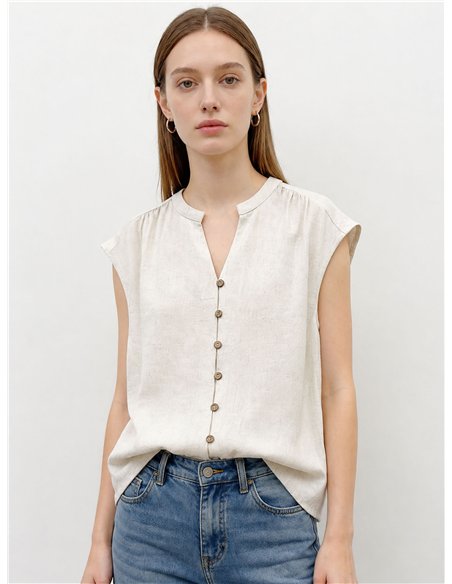 Blusa de linho sem mangas com botões.