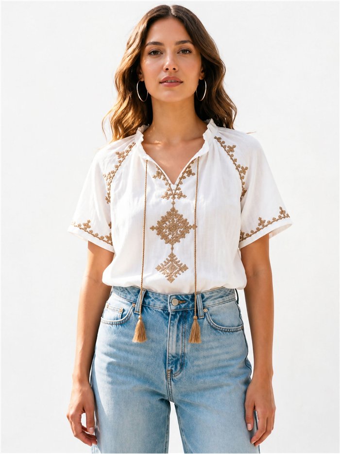 Blusa bordada com franjas