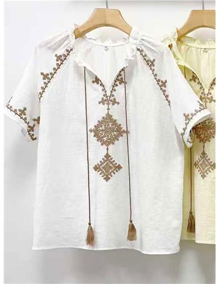 Blusa bordada com franjas